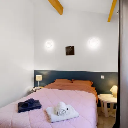 Dans Résidence Avec Piscine San-Gavino-di-Carbini