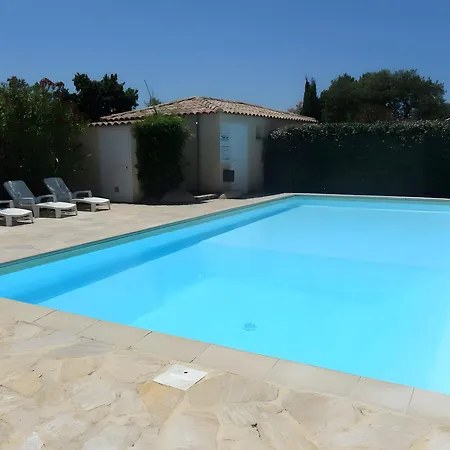 Dans Résidence Avec Piscine Villa *